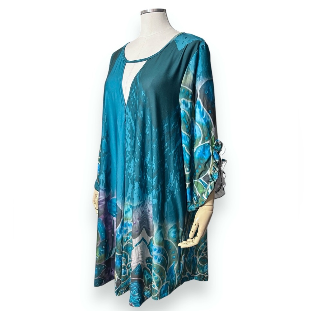 SIMPLY ASTER by FIRMIANA Green Watercolor Keyhole Scoop Neck Tunic Dress